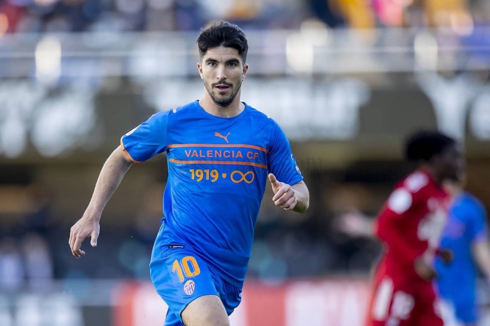 洛杉矶快船训练开放日；今晚复出首秀引欢呼；国王杯在即；团队化学反应显著