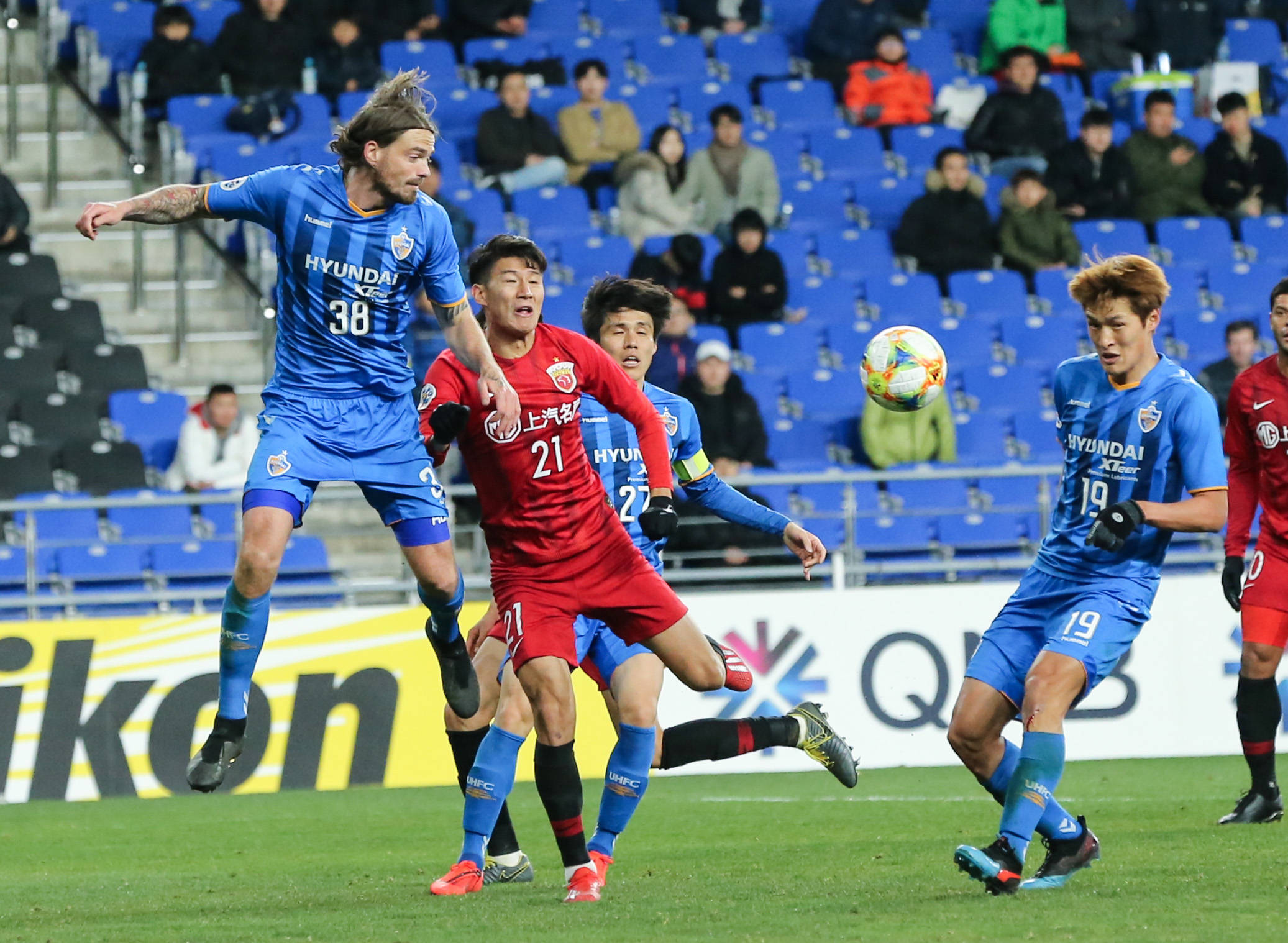 集结日体能课后，国际米兰再遭质疑备战亚冠，信心回归，高层口径保持一致